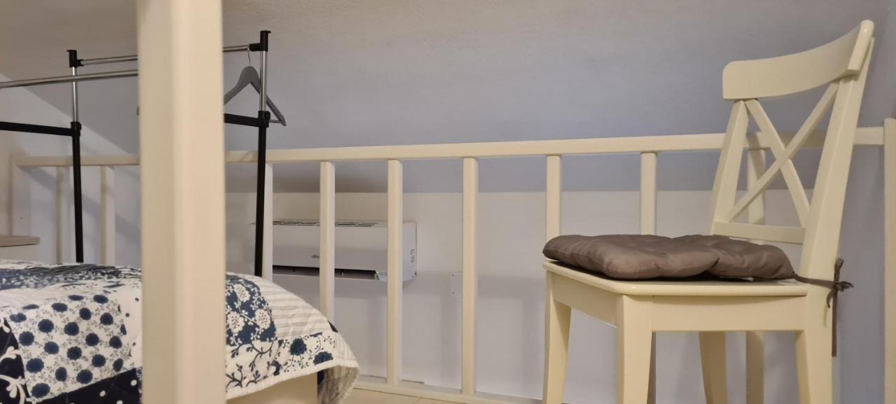 Studio Apartman Loreta Cres Exterior photo