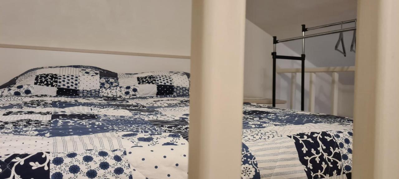 Studio Apartman Loreta Cres Exterior photo
