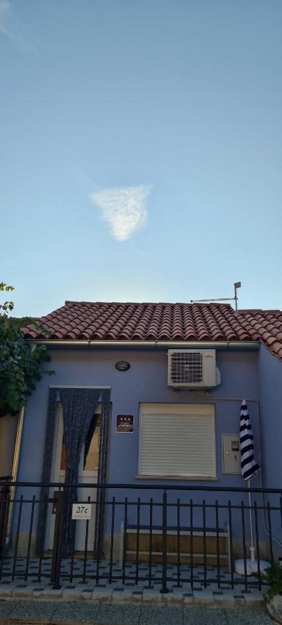 Studio Apartman Loreta Cres Exterior photo