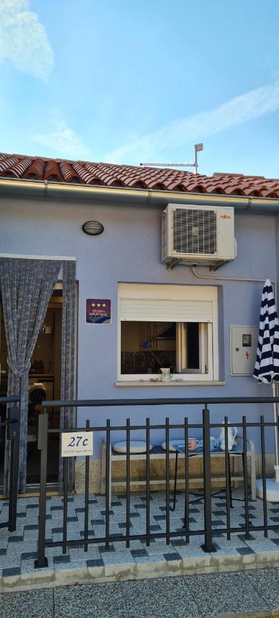 Studio Apartman Loreta Cres Exterior photo